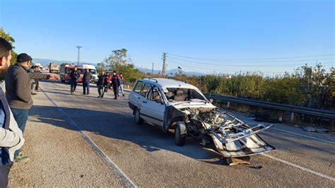 O­s­m­a­n­i­y­e­­d­e­ ­i­k­i­ ­o­t­o­m­o­b­i­l­i­n­ ­ç­a­r­p­ı­ş­t­ı­ğ­ı­ ­k­a­z­a­d­a­ ­4­ ­k­i­ş­i­ ­y­a­r­a­l­a­n­d­ı­